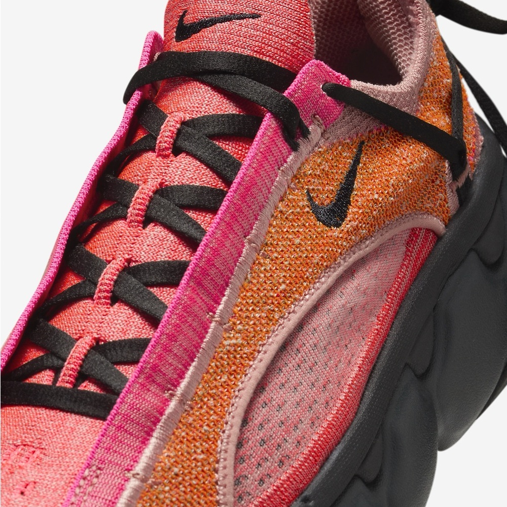 Nike Womens FLYKNIT BLOOM Sneakers size 8.5 - Picture 7 of 11
